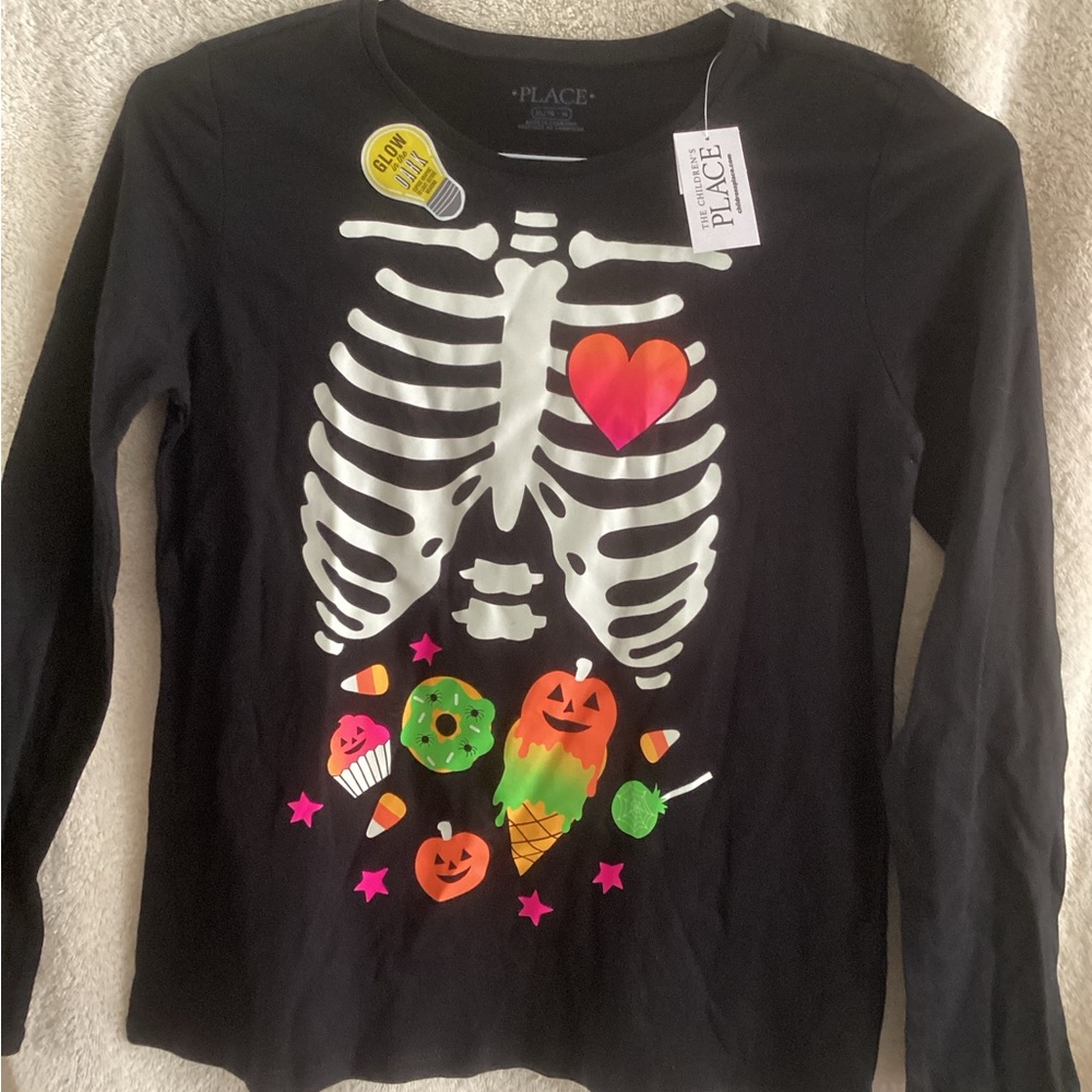 Shirt - Picture 2 of 6